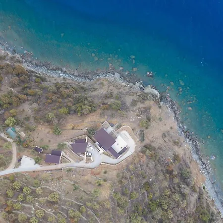 Leonidionhouses - The Lykoskufi Villa *