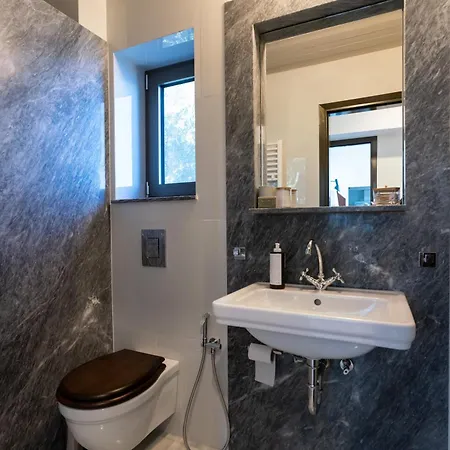 Leonidionhouses - The Lykoskufi * Tirós