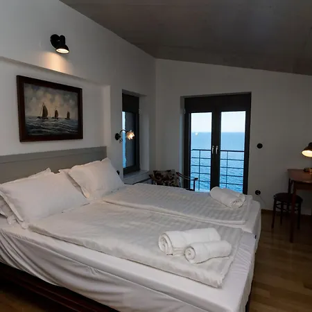 Leonidionhouses - The Lykoskufi Villa