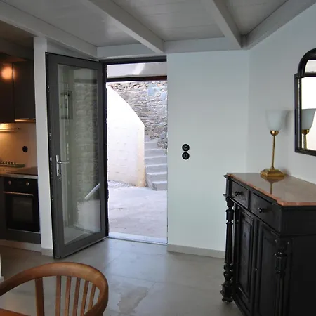 Leonidionhouses - The Lykoskufi Tirós