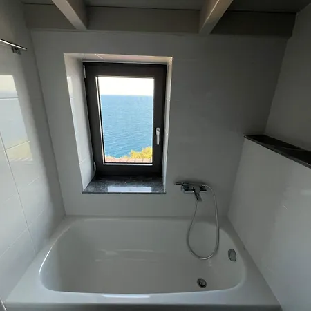 فيلة Leonidionhouses - The Lykoskufi