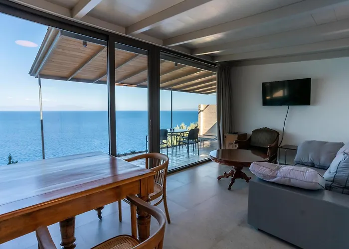 Leonidionhouses - The Lykoskufi Villa