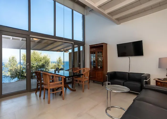 Leonidionhouses - The Lykoskufi *