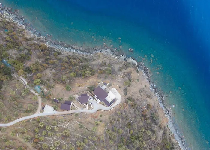 Leonidionhouses - The Lykoskufi Villa *