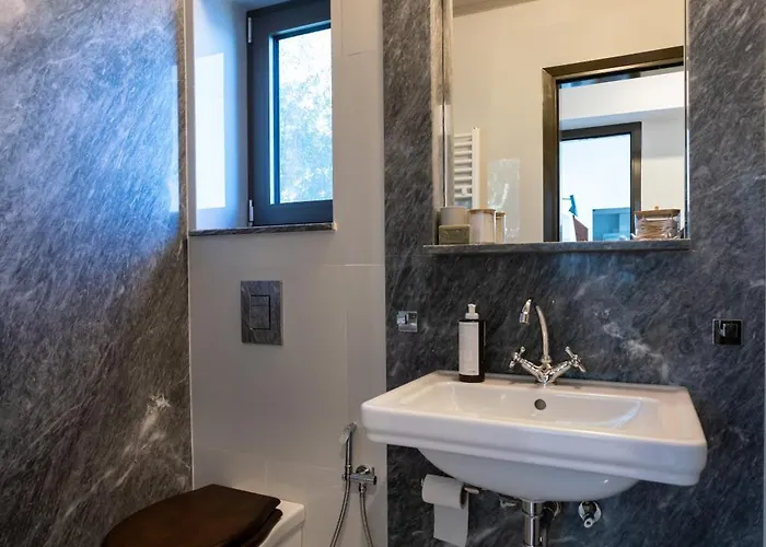 Leonidionhouses - The Lykoskufi * Tirós