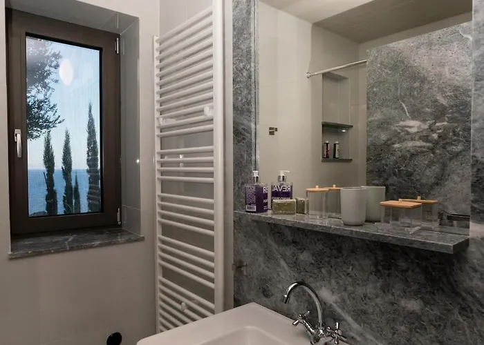 Leonidionhouses - The Lykoskufi Tirós