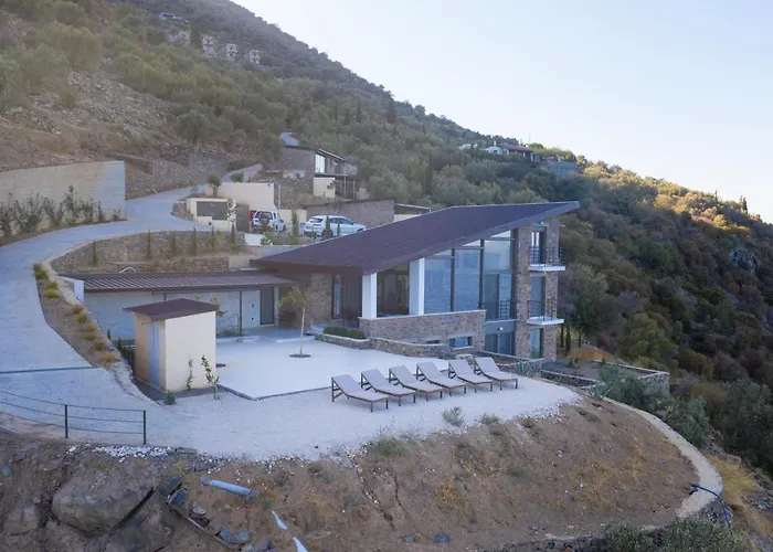 Leonidionhouses - The Lykoskufi Villa Tirós