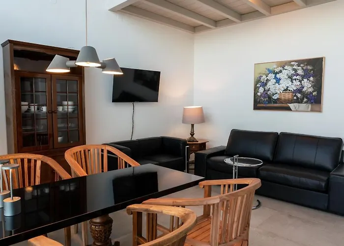 Villa Leonidionhouses - The Lykoskufi Tirós